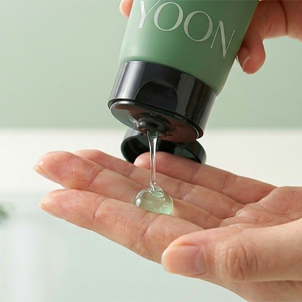 Yoon Skin 83% Mugwort Soothing Gel (100ml)(Exp-2029.03.26)